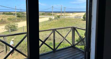 Simple casa de playa para descansar con familia y amigos,