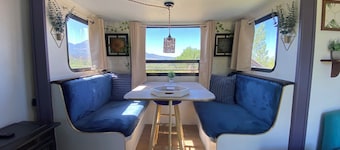 Stay in Grace: Beautiful Camper with World-Class Views in Wine Country of Paonia