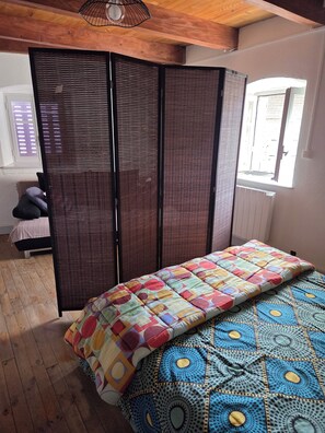 1 soverom, reiseseng for barn og sengetøy