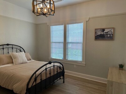 Mt. Views & Modern Comfort