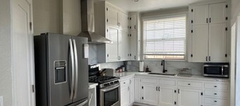 Mt. Views & Modern Comfort