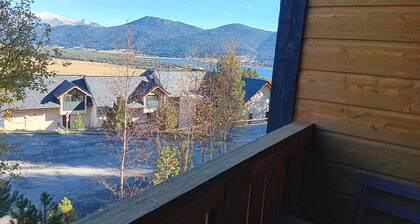 6-person chalet 200 meters from the ski slopes, garage and terrace with view of Lake Matemale