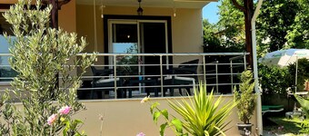 Near Lake 3-bedroom villa with WiFi and AC in Köyceğiz,Turkey