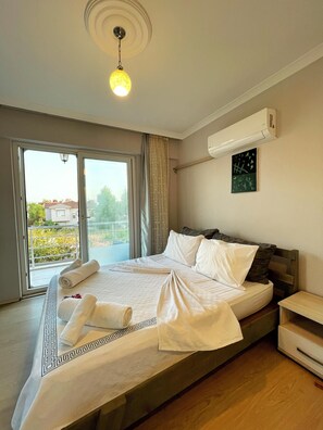 3 chambres, fer et planche à repasser, Wi-Fi, draps fournis