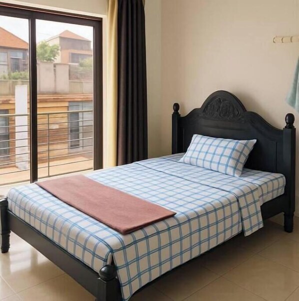 3 bedrooms, WiFi, bed sheets