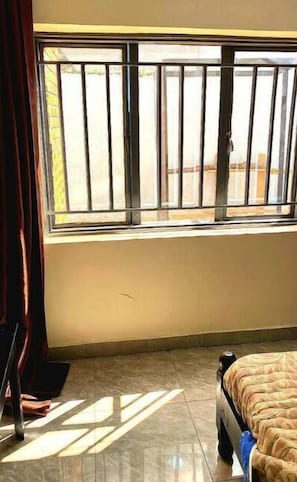 1 bedroom, WiFi, bed sheets