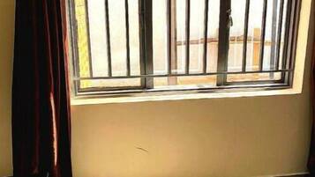 1 sovrum, wi-fi och sÀngklÀder