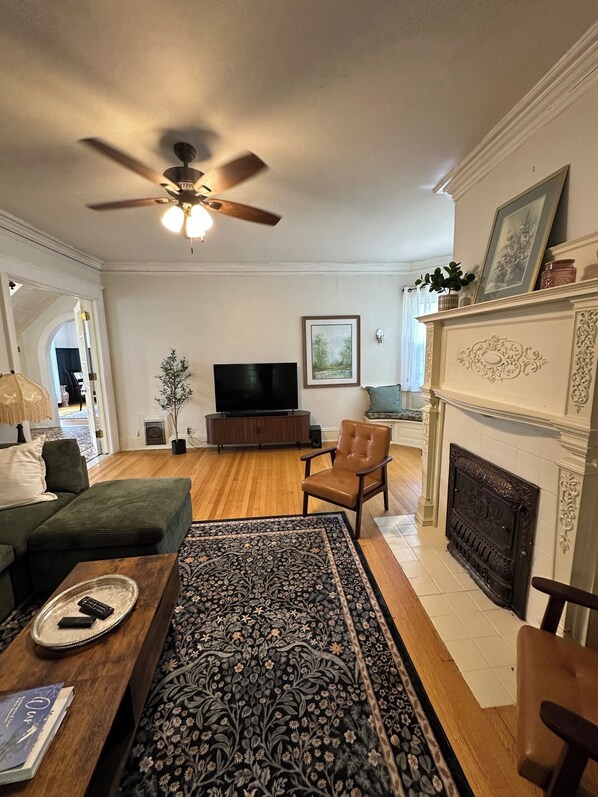 Téléviseur connecté, livres