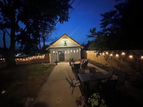 The Grand Rapidian- Historic 4-bedroom House with Fenced in Yard! Pet Friendly!