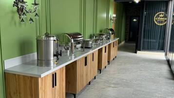 Free daily buffet breakfast