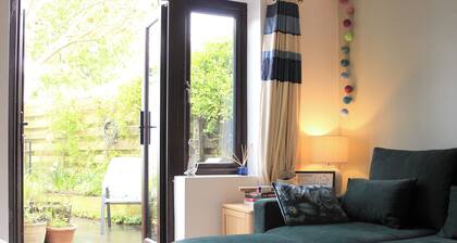 Self contained apartment in idyllic English village. Quiet and peaceful.