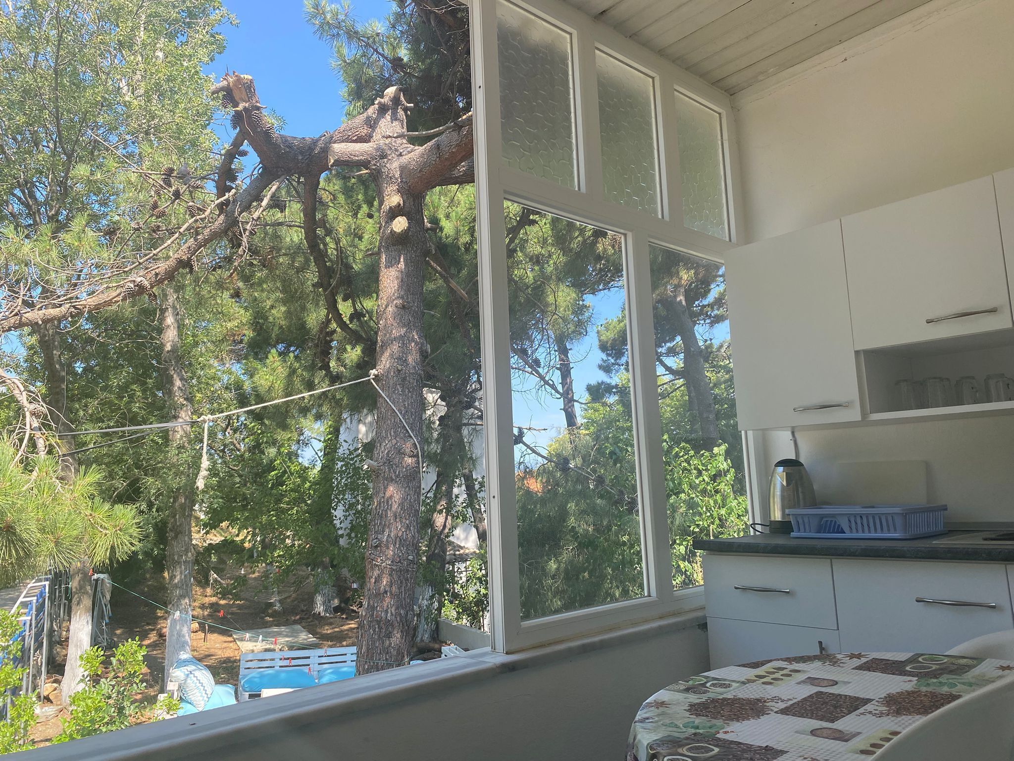 Quarto triplo básico, sacada | Wi-Fi de cortesia