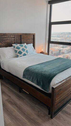 3 bedrooms, iron/ironing board, travel crib, free WiFi