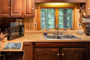 Fridge, microwave, oven, stovetop - Belgrade Lake house with Dock! (Rome)