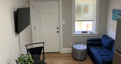 Dwtn Apt~King Beds~Mins to Salem