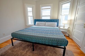 4 bedrooms, desk, iron/ironing board, travel cot