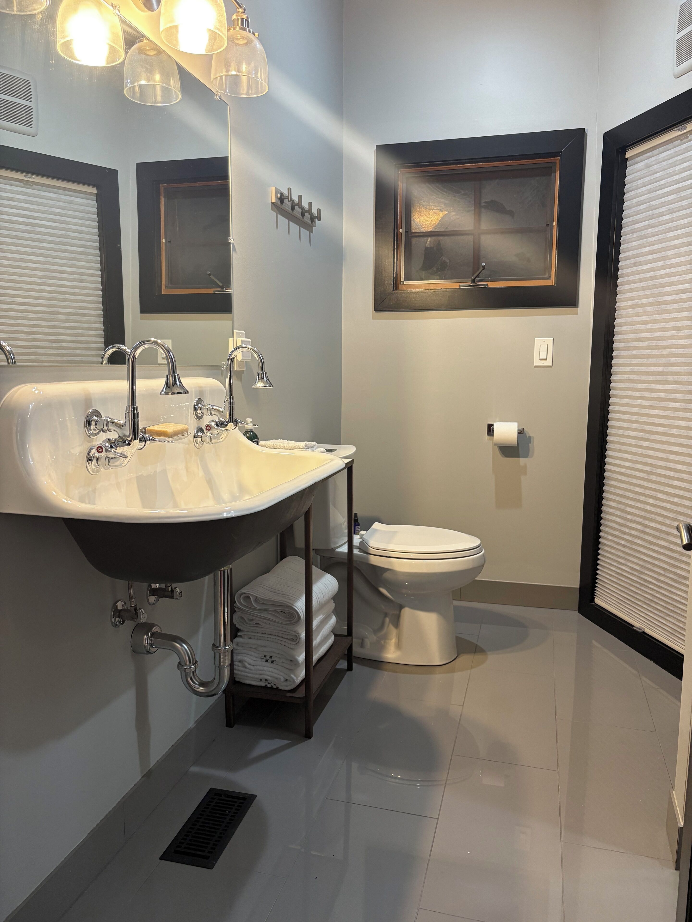 Shower, towels, soap, toilet paper