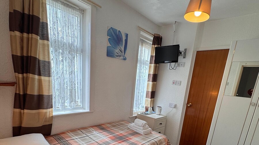 OYO Delton Hotel Blackpool Pleasure Beach