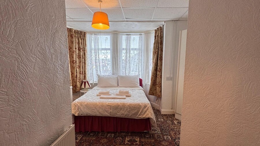 OYO Delton Hotel Blackpool Pleasure Beach