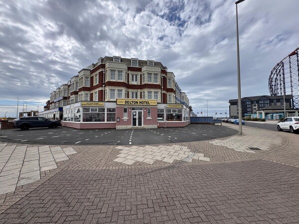Pleasure Beach Hotel By Oyo - Blackpool