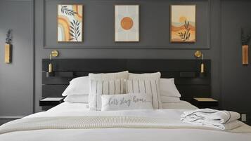 3 Schlafzimmer, Schreibtisch, Bügeleisen/Bügelbrett, WLAN