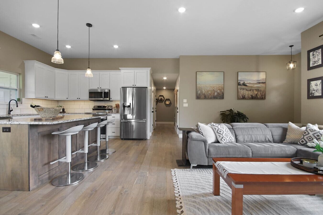 Télévision, cheminée