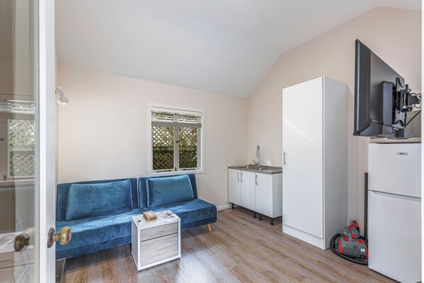 Basic Apartment | Interior