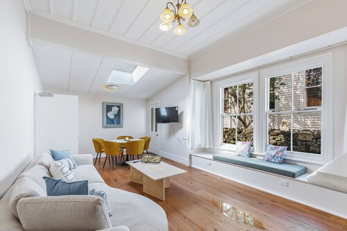 Gorgeous 4BR Mt Eden Retreat by Zodiak Stays