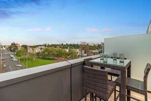 ลานระเบียง/นอกชาน