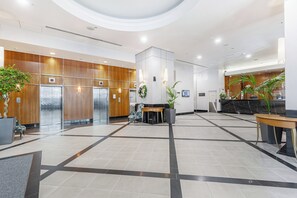 Front of property - City Getaway 1BR Apt w Pool & Gym I Zodiak Stays (Auckland)