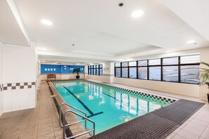 Indoor pool - City Getaway 1BR Apt w Pool & Gym I Zodiak Stays (Auckland)