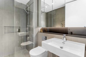 Apartment | Bathroom