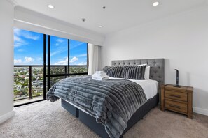 Apartment | Iron/ironing board, free WiFi