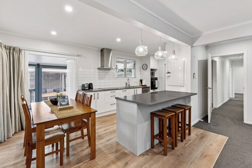 3BR near Tamaki River-Patio&Parking I Zodiak Stays