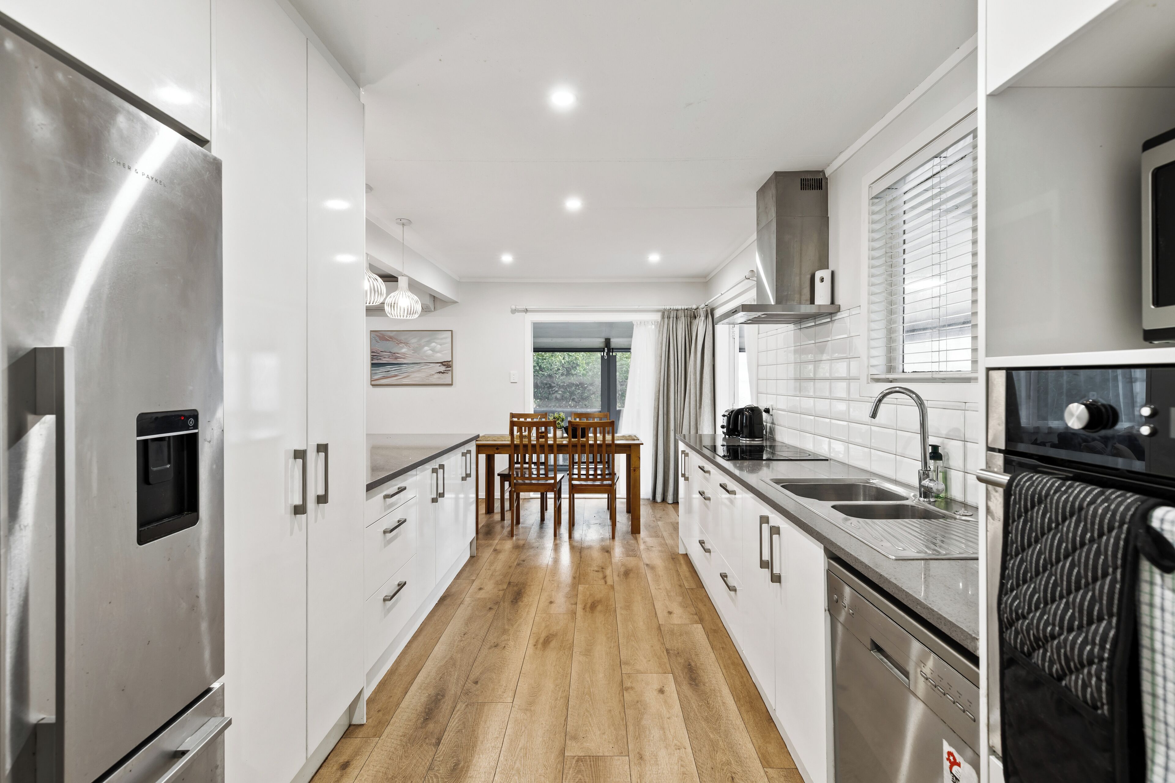 Refrigerador, microondas, horno, placa de cocina