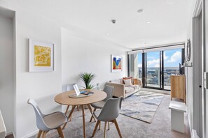 Tabla de planchar con plancha y wifi gratis 