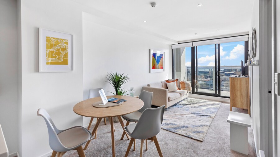 Sky Tower Views! Pool, Gym & Just Off Queen Street!
