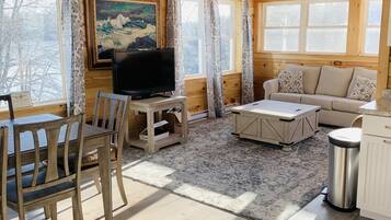 Fernseher, Kamin