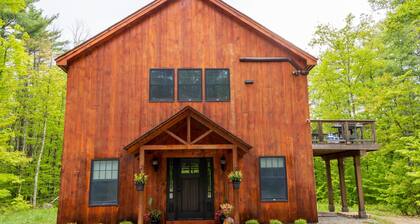 Cozy Mountain Retreat in the Heart of North Conway, Nh