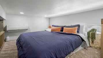 1 habitación, tabla de planchar con plancha, wifi gratis y ropa de cama