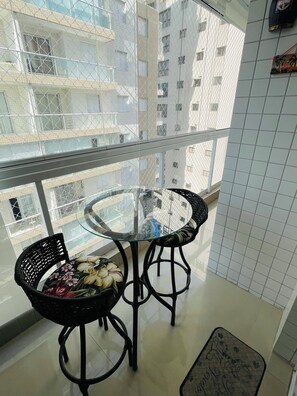 Dining - ✨Beachfront Apartment in Guarujá ✨ (Vila Luis Antonio Guarujá)