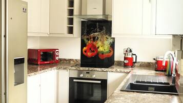 Microwave, oven, stovetop, dishwasher