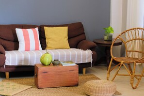 Apartment, 2 Bedrooms | Living room | Books - 2BR Laid Back Apartment, Near Beach (San Fernando)