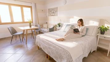 LÀgenhet Superior - pentry | VÀrdeförvaringsskÄp pÄ rummet och mörklÀggningsgardiner