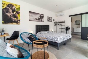 3 bedrooms, iron/ironing board, travel crib, WiFi