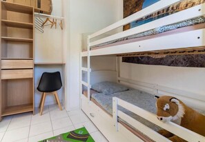 3 Schlafzimmer, Bügeleisen/Bügelbrett, Reisekinderbett, WLAN