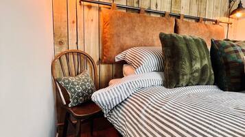 2 slaapkamers, een strijkplank/strijkijzer, reisbedje, gratis wifi