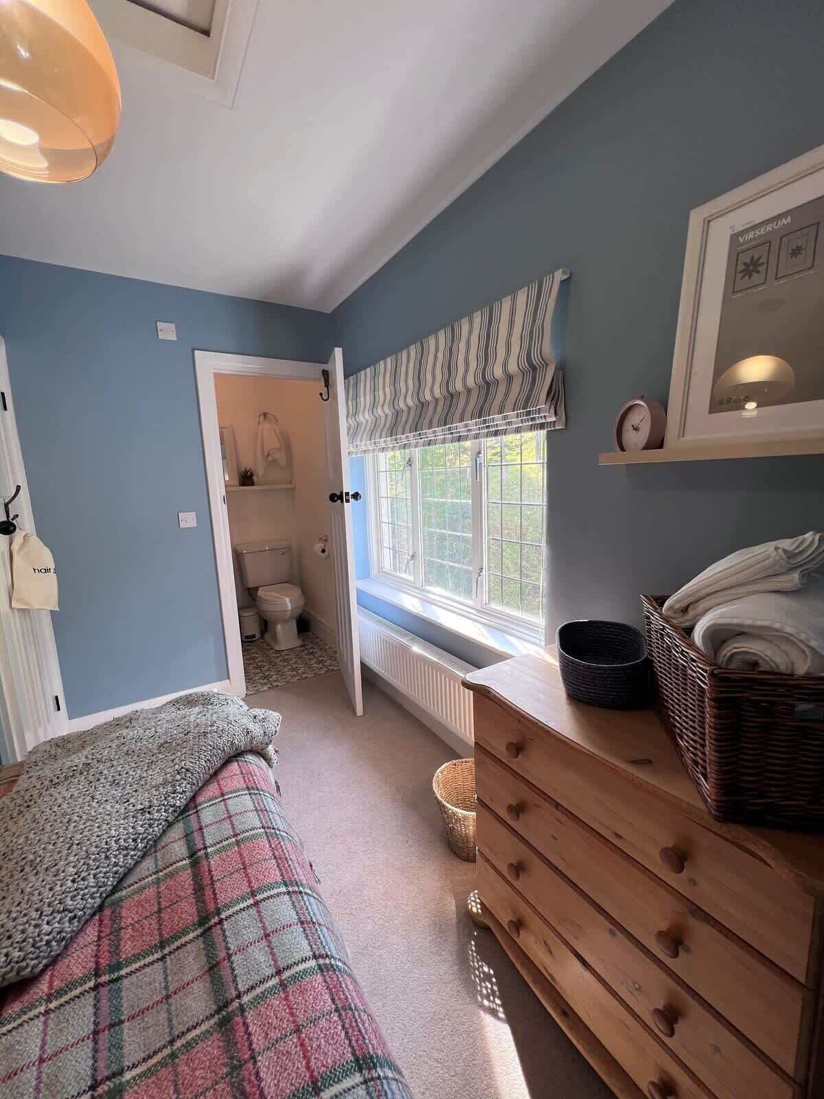 3 bedrooms, iron/ironing board, travel crib, free WiFi