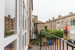 Terrace/patio - 3BR Tower Bridge Parking WiFi (London)