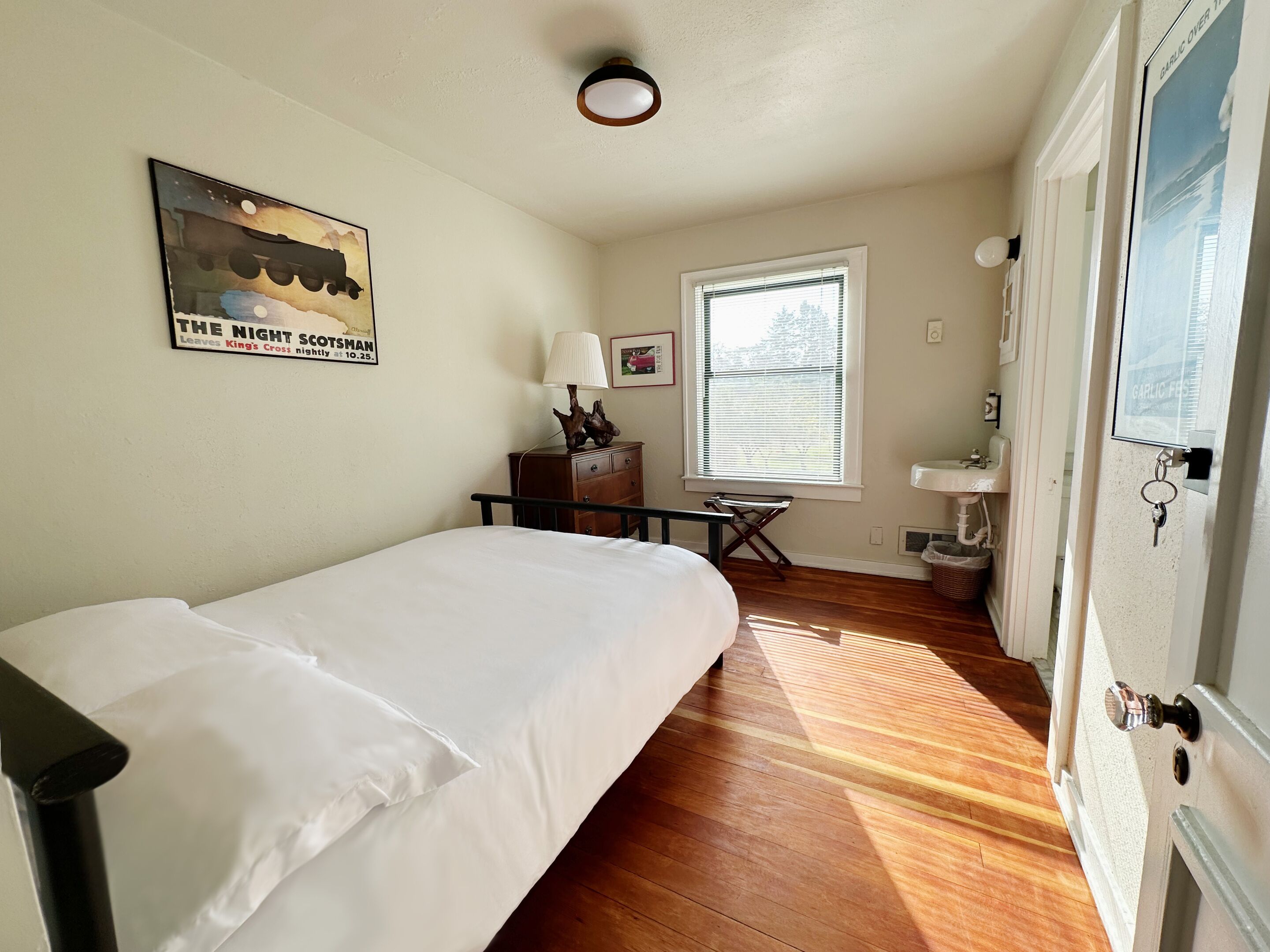 Double Room, Shared Bathroom (Room 7) | Free WiFi